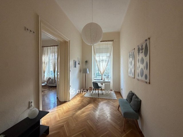 Eladó téglalakás, Budapesten, VIII. kerületben 99 M Ft