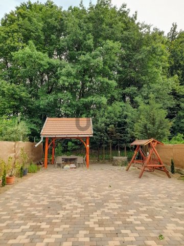 Eladó családi ház, Tiszafüreden 70 M Ft, 5 szobás