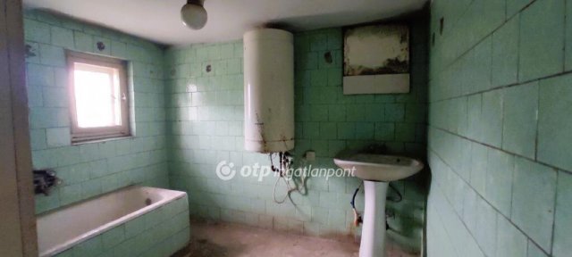 Eladó családi ház, Hévízgyörkön 18.5 M Ft, 2 szobás