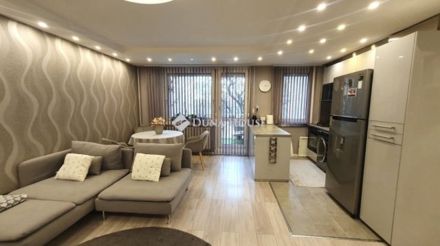 Eladó panellakás, Budapesten, IV. kerületben 99.9 M Ft, 4 szobás