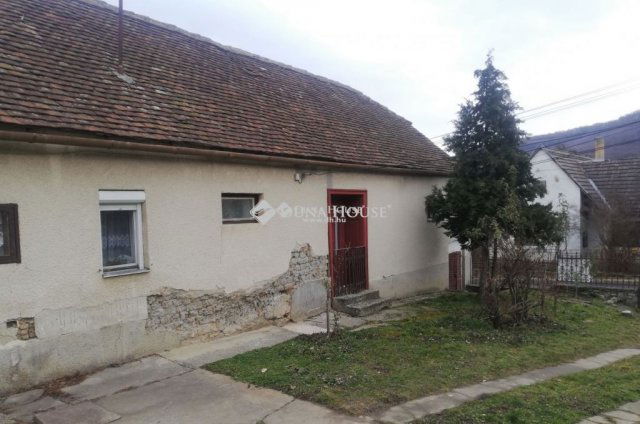 Eladó családi ház, Orfűn 30 M Ft, 3 szobás