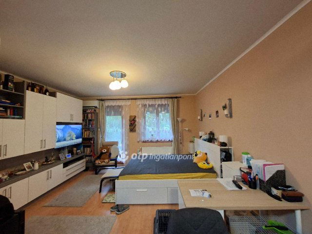 Eladó téglalakás, Budapesten, XX. kerületben 62.9 M Ft, 1 szobás