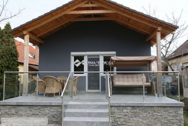 Eladó családi ház, Veresegyházon, Szegfű utcában 79.9 M Ft