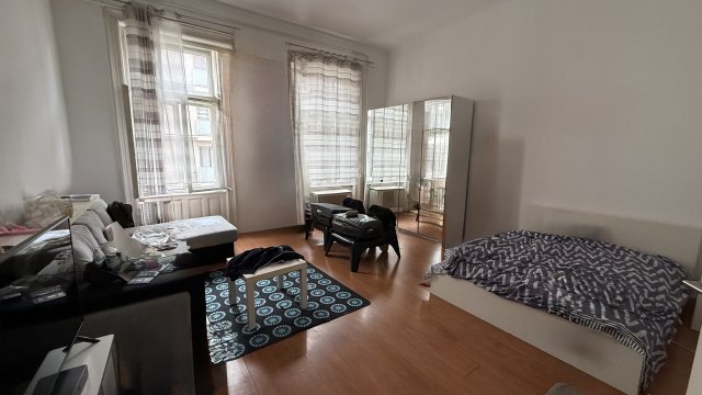 Eladó téglalakás, Budapesten, VII. kerületben 145 M Ft, 1 szobás