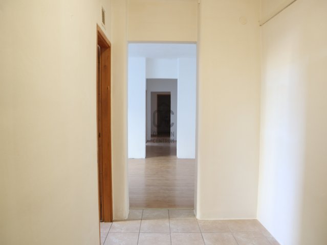 Eladó téglalakás, Kőszegen 42 M Ft, 3 szobás