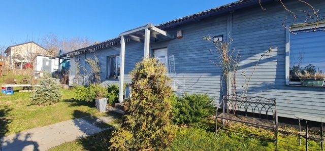 Eladó családi ház, Szadán 99.9 M Ft, 3 szobás