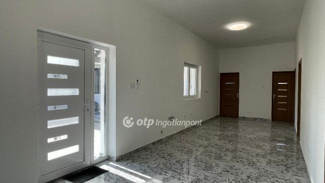 Eladó családi ház, Üllőn 97.5 M Ft, 4 szobás