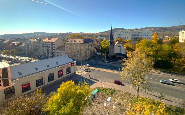 Eladó panellakás, Budapesten, III. kerületben 94 M Ft, 3 szobás