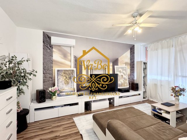 Eladó panellakás, Egerben 42.9 M Ft, 2 szobás