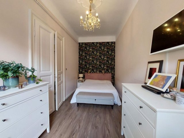 Eladó téglalakás, Budapesten, VII. kerületben, Akácfa utcában