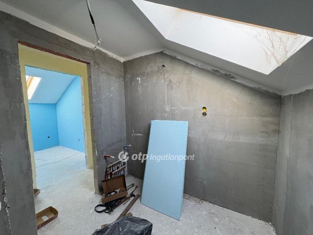 Eladó családi ház, Szigetszentmártonban 89.9 M Ft, 5+2 szobás