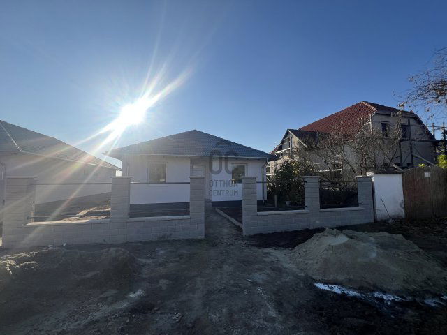 Eladó családi ház, Dunavarsányban 125 M Ft, 5 szobás