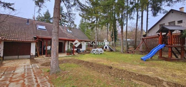 Eladó ikerház, Orfűn 34.99 M Ft, 3 szobás / költözzbe.hu