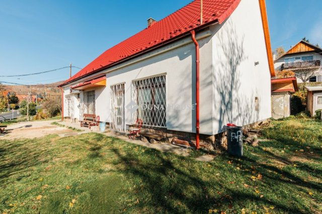 Eladó üzlethelyiség, Pilisszentkereszten 120 M Ft