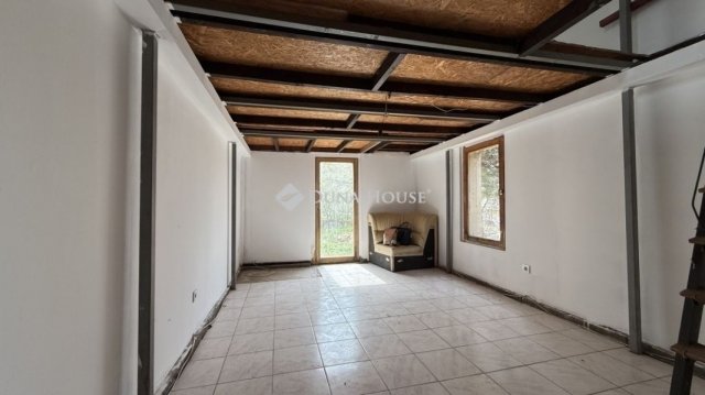Eladó nyaraló, Gyömrőn 25 M Ft, 1 szobás / költözzbe.hu