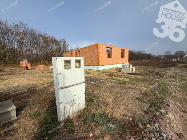 Eladó családi ház, Kecskeméten 71.9 M Ft, 3 szobás