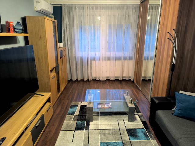 Eladó panellakás, Debrecenben 65 M Ft, 2 szobás