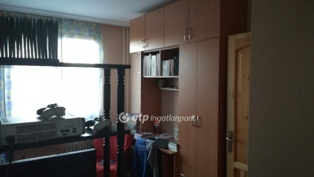 Kiadó panellakás, albérlet, Nyíregyházán 240 E Ft / hó