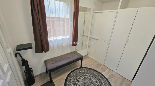 Eladó ikerház, Vecsésen 99.99 M Ft, 3 szobás