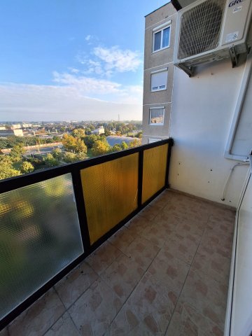 Eladó panellakás, Győrött, Földes Gábor utcában 51.5 M Ft