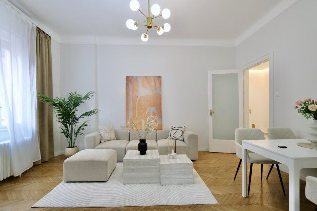 Eladó téglalakás, VII. kerületben, Wesselényi utcában