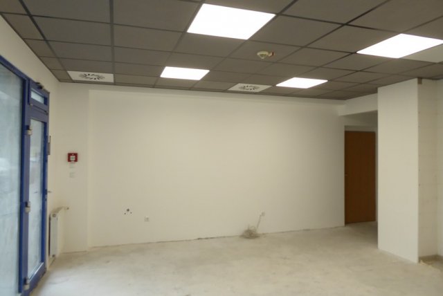 Kiadó üzlethelyiség, Pécsett, Nyírfa utcában 314 E Ft / hó