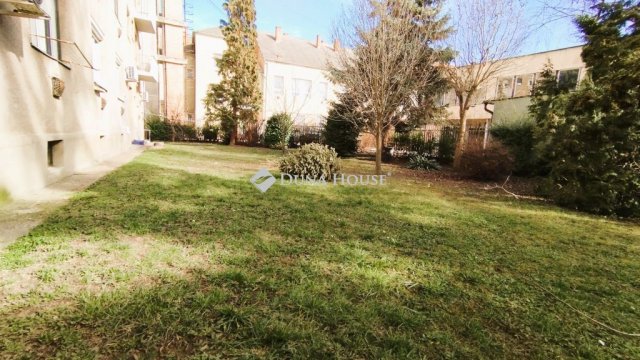 Eladó téglalakás, Szombathelyen, Széll Kálmán utcában