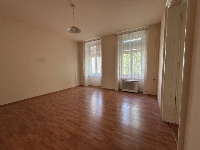 Eladó téglalakás, Budapesten, VI. kerületben 109.9 M Ft