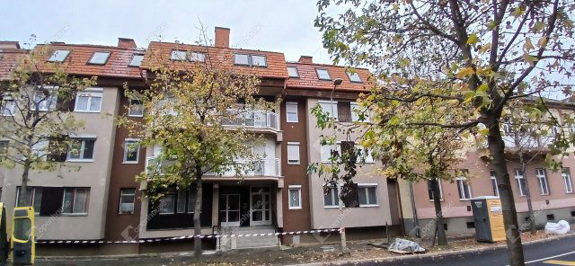 Eladó téglalakás, Zalaegerszegen 32.9 M Ft, 2 szobás