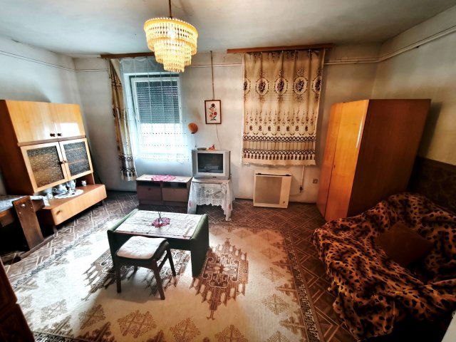 Eladó családi ház, Bujon 12.9 M Ft, 2 szobás