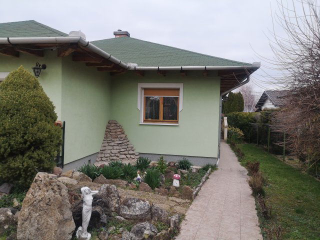 Eladó családi ház, Érden, Jolán utcában 248 M Ft, 4 szobás