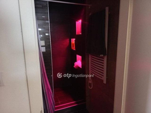 Eladó panellakás, Budapesten, XX. kerületben 73.9 M Ft, 3 szobás