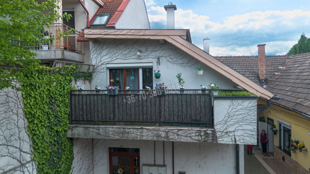 Eladó téglalakás, Vácon, Káptalan utcában 95.5 M Ft, 3 szobás