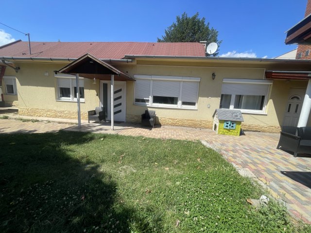 Eladó családi ház, Kecskeméten 76 M Ft, 4 szobás