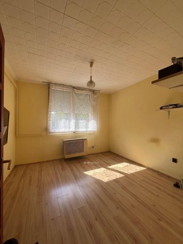 Eladó téglalakás, Zalaegerszegen 31 M Ft, 2 szobás