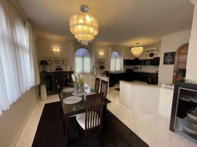 Eladó családi ház, Budapesten, XX. kerületben 215 M Ft, 4 szobás