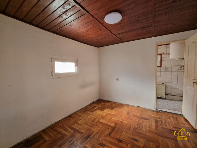 Eladó nyaraló, Dunavarsányban 26.5 M Ft, 2 szobás