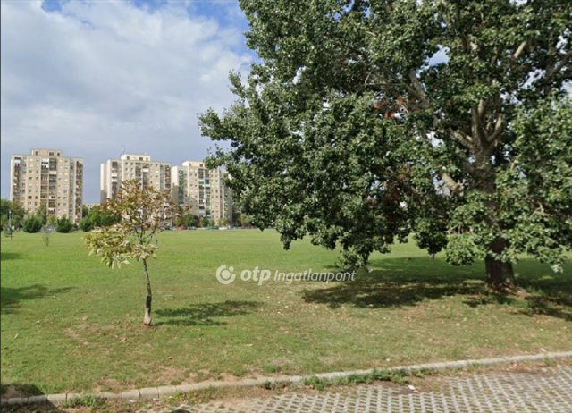 Eladó panellakás, Nyíregyházán 47.9 M Ft, 1+2 szobás