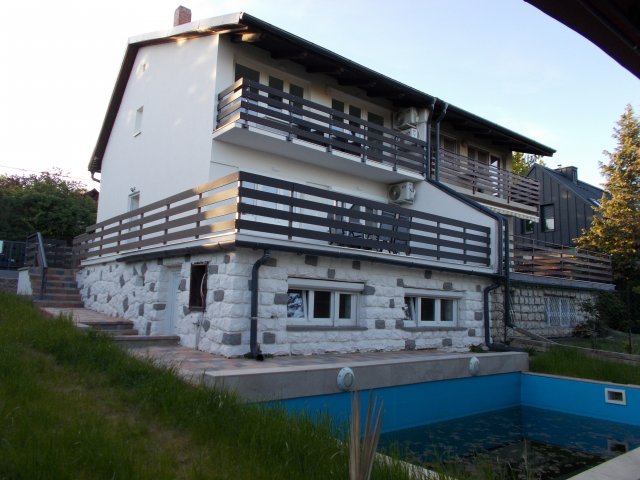 Eladó ikerház, Balatonalmádiban 166 M Ft, 4 szobás