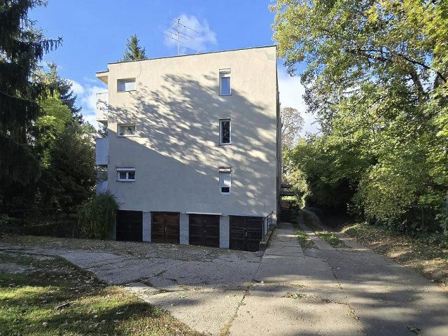 Eladó téglalakás, Budapesten, II. kerületben, Hűvösvölgyi úton