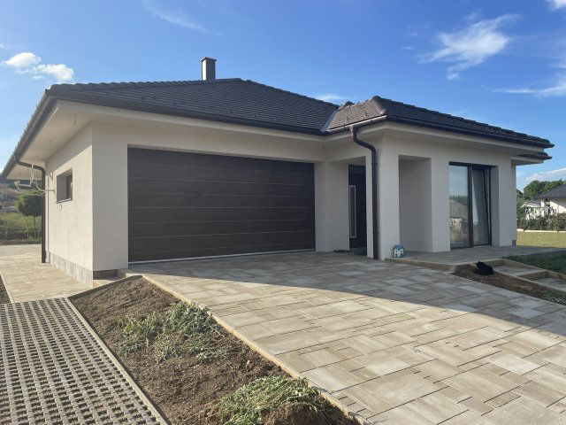 Eladó családi ház, Litéren 179 M Ft, 4 szobás