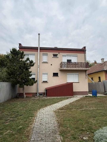 Eladó családi ház, Püspökladányban 88 M Ft, 6 szobás