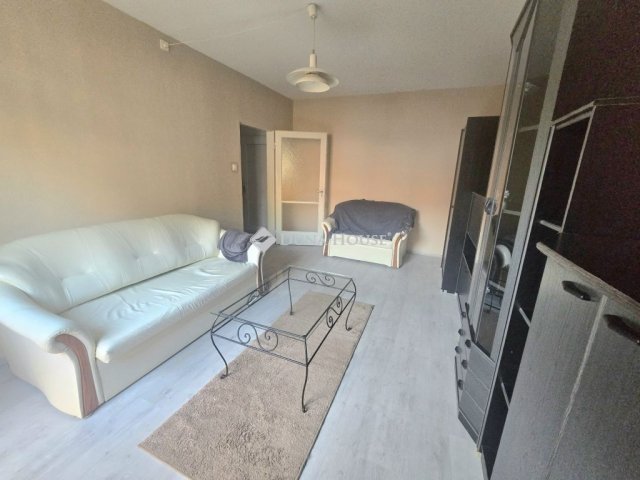 Eladó panellakás, Pécsett 49.9 M Ft, 1+1 szobás