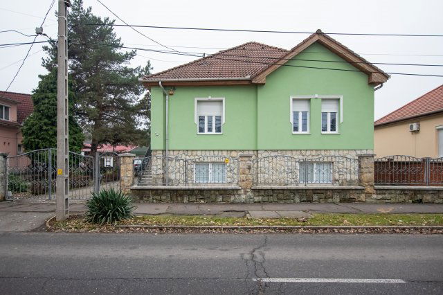 Eladó családi ház, Miskolcon 145.9 M Ft, 6 szobás