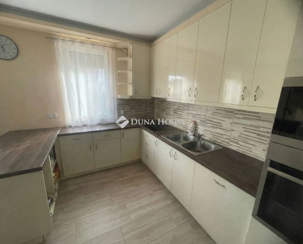 Eladó családi ház, Kecskeméten 99.5 M Ft, 4 szobás