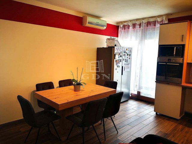 Eladó téglalakás, Dunakeszin 97.9 M Ft, 3+1 szobás