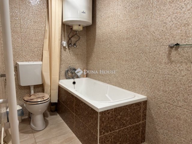 Eladó családi ház, Mogyoródon 36 M Ft, 1 szobás