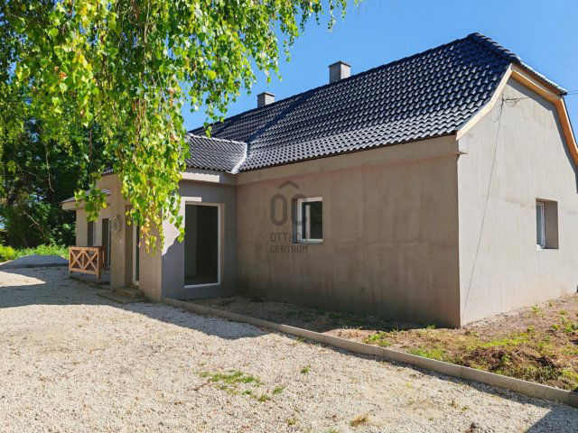 Eladó családi ház, Ádándon 45 M Ft, 4 szobás
