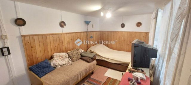 Eladó nyaraló, Tatabányán 15 M Ft, 1 szobás