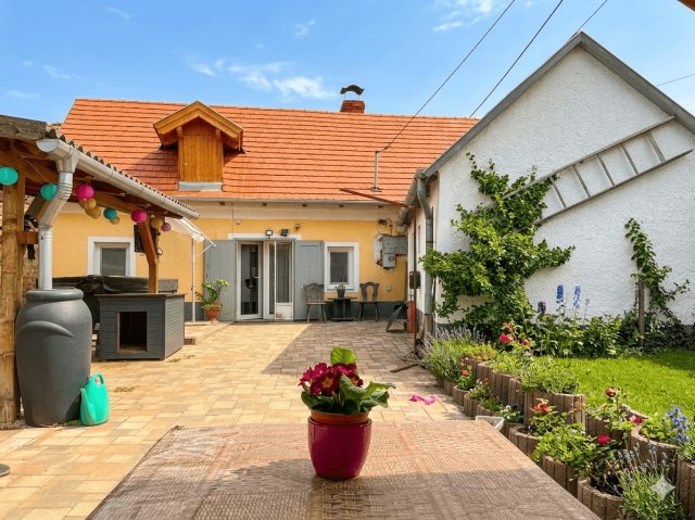 Eladó családi ház, Monostorapátin 39.9 M Ft, 2 szobás